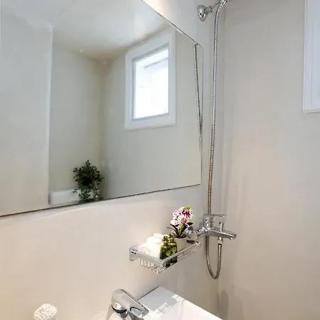 Whitelist Maisonette Iii In