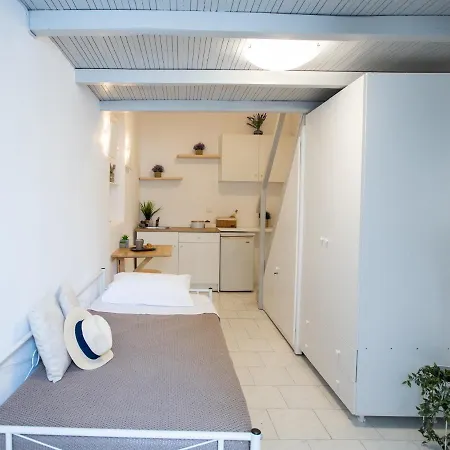 Whitelist Maisonette Iii In